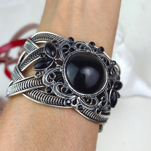 ♥️BundleOnly❤️ Black Faux Stone Braided Silver Tone Edgy Ornate Cuff Bracelet - Picture 7 of 10